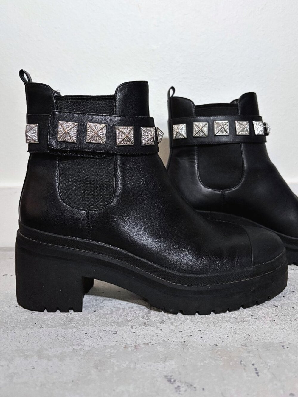 Michael Kors Black Leather Crystal Studded Chunky Chelsea Boots 6.5